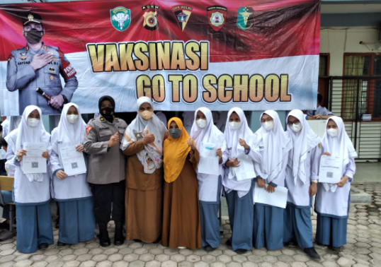 Read more about the article Siswa dan Siswi Melakukan Vaksinasi Dosis 2 pada Tanggal 18 Oktober 2021 di Halaman SMA Negeri 2 Banda Aceh