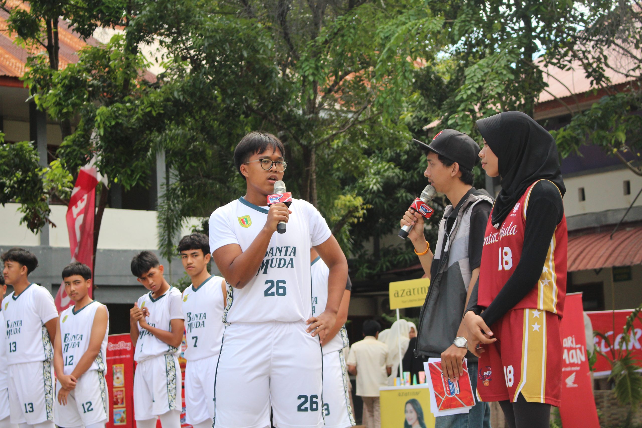 Read more about the article Keseruan Roadshow Honda DBL 2024 di SMAN 2 Banda Aceh, Ratusan Suporter Nyanyikan Chant dan Anthem