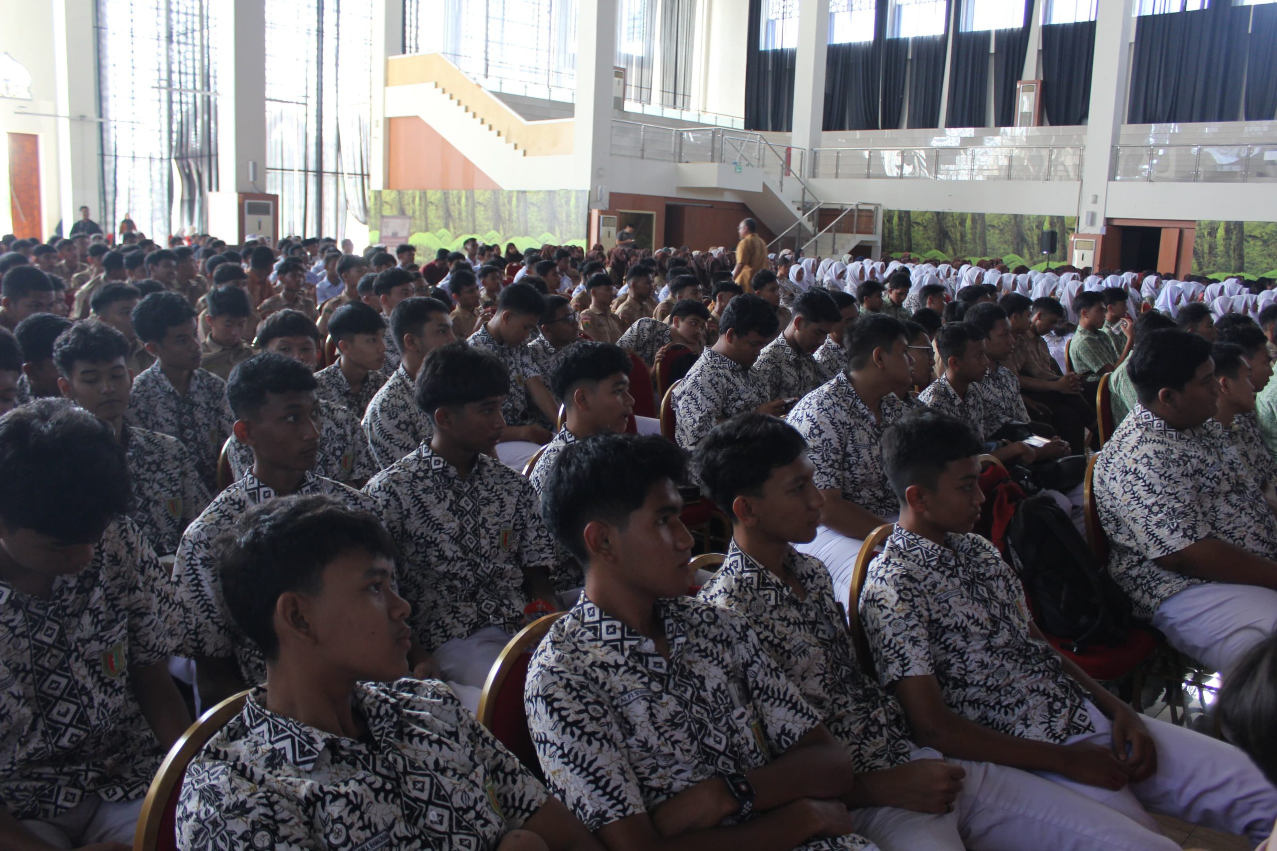 Read more about the article SMAN 2 Banda Aceh Kirim 100 Siswa Hadiri Bincang-Bincang Budaya Sinema
