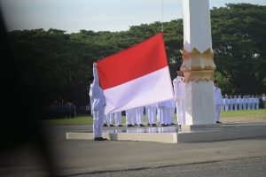 Bangga! Raihan Aqsho Siswa SMAN 2 Banda Aceh Jadi Pengibar Bendera pada HUT ke-80 RI di Aceh